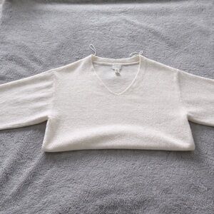 H&M Ivory V Neck Knit Sweater Women’s Large Soft Minimalist Cream Pullover